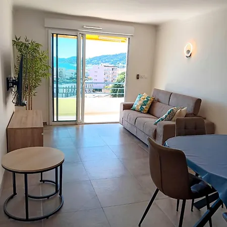 3 Pieces Vue - Clim - 5 Min De La A Pied Apartment *