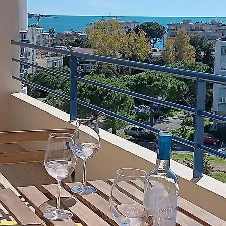 3 Pieces Vue - Clim - 5 Min De La A Pied Apartment